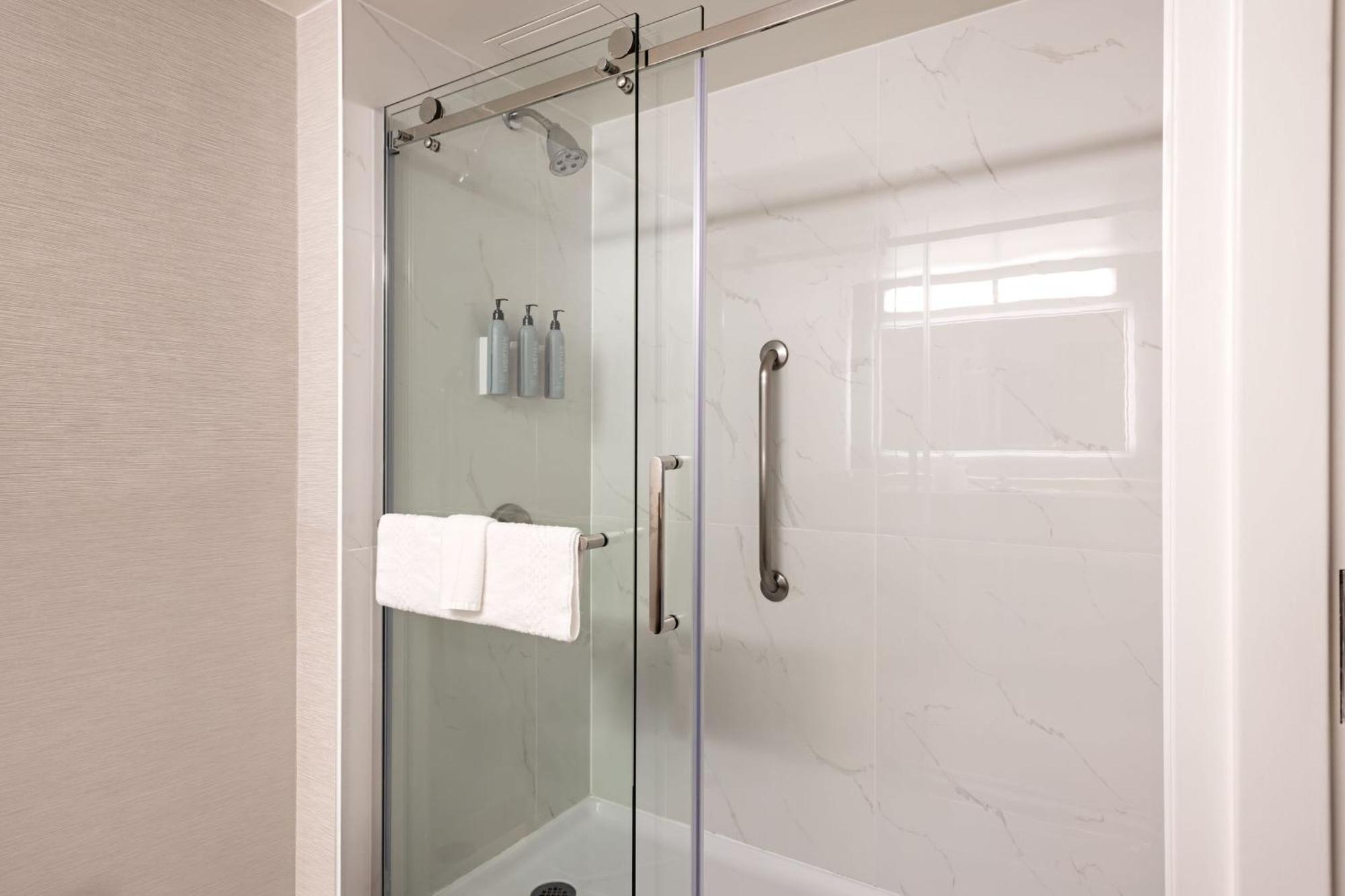 Courtyard By Marriott Baldwin Park Hotell Exteriör bild