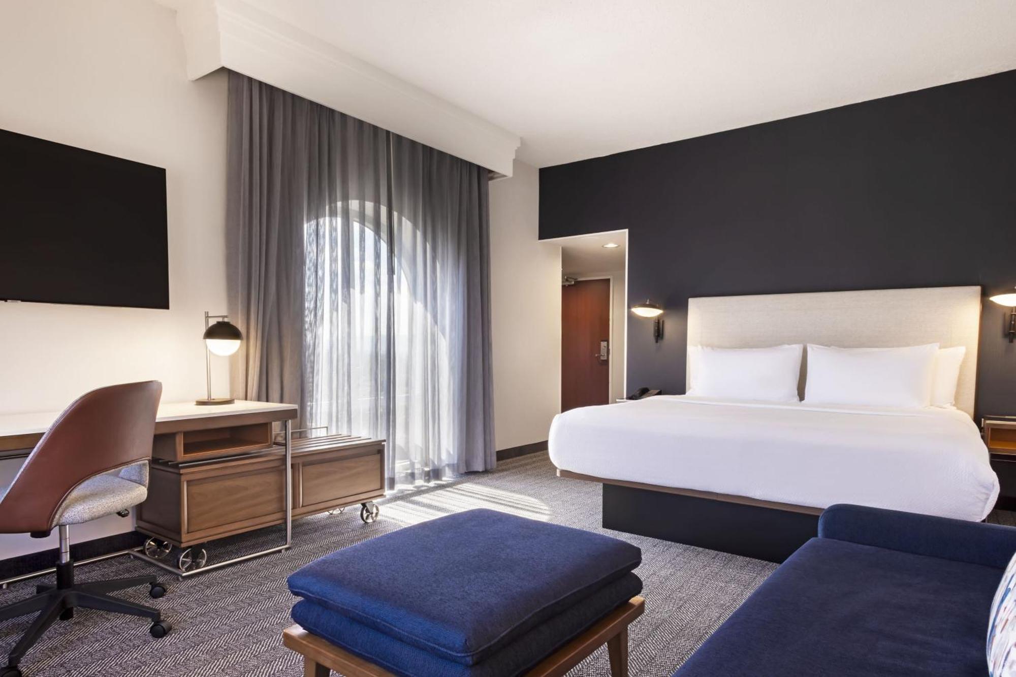Courtyard By Marriott Baldwin Park Hotell Exteriör bild