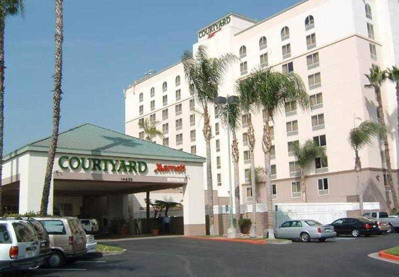 Courtyard By Marriott Baldwin Park Hotell Exteriör bild
